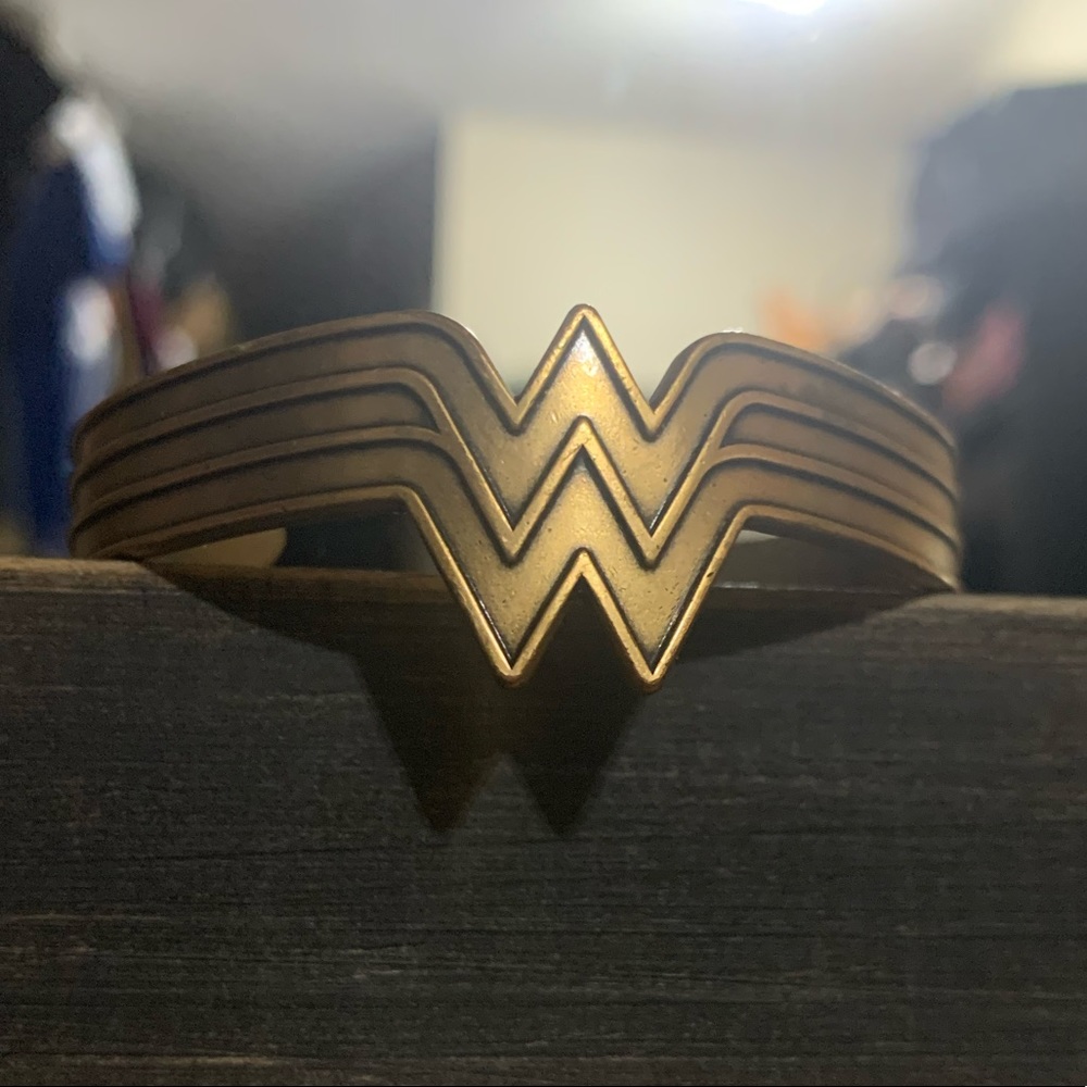 Alex and Ani Wonder woman Cuff